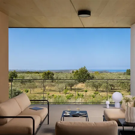 Villa Luxury Puerto De Paz For 8 People Near Fazana With 60 M2 Private Heated Pool, Sauna, Mini Golf & Sea View Vodnjan