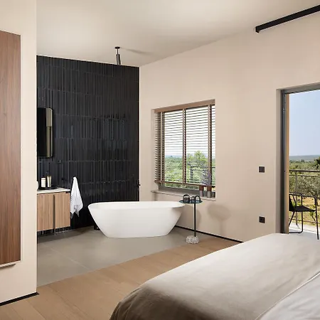 Villa Luxury Puerto De Paz For 8 People Near Fazana With 60 M2 Private Heated Pool, Sauna, Mini Golf & Sea View Vodnjan