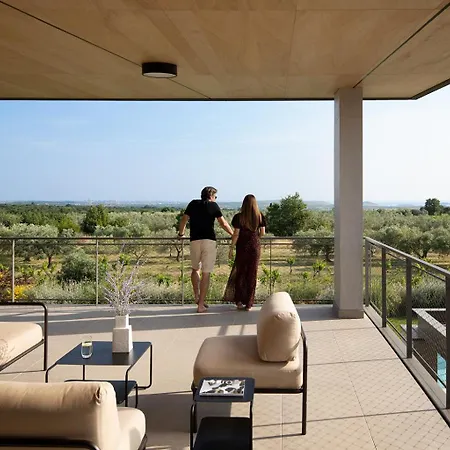 Luxury Puerto De Paz For 8 People Near Fazana With 60 M2 Private Heated Pool, Sauna, Mini Golf & Sea View Vodnjan