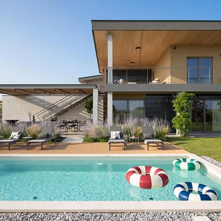Luxury Puerto De Paz For 8 People Near Fazana With 60 M2 Private Heated Pool, Sauna, Mini Golf & Sea View Villa